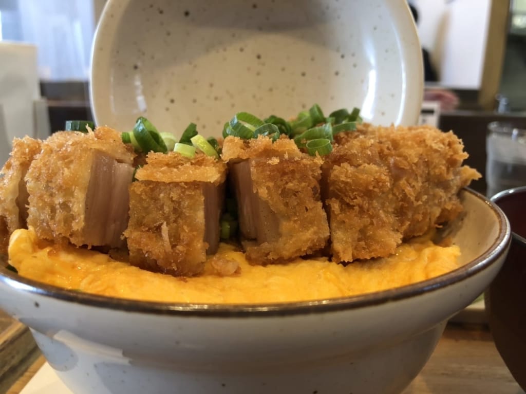 ロースカツ丼